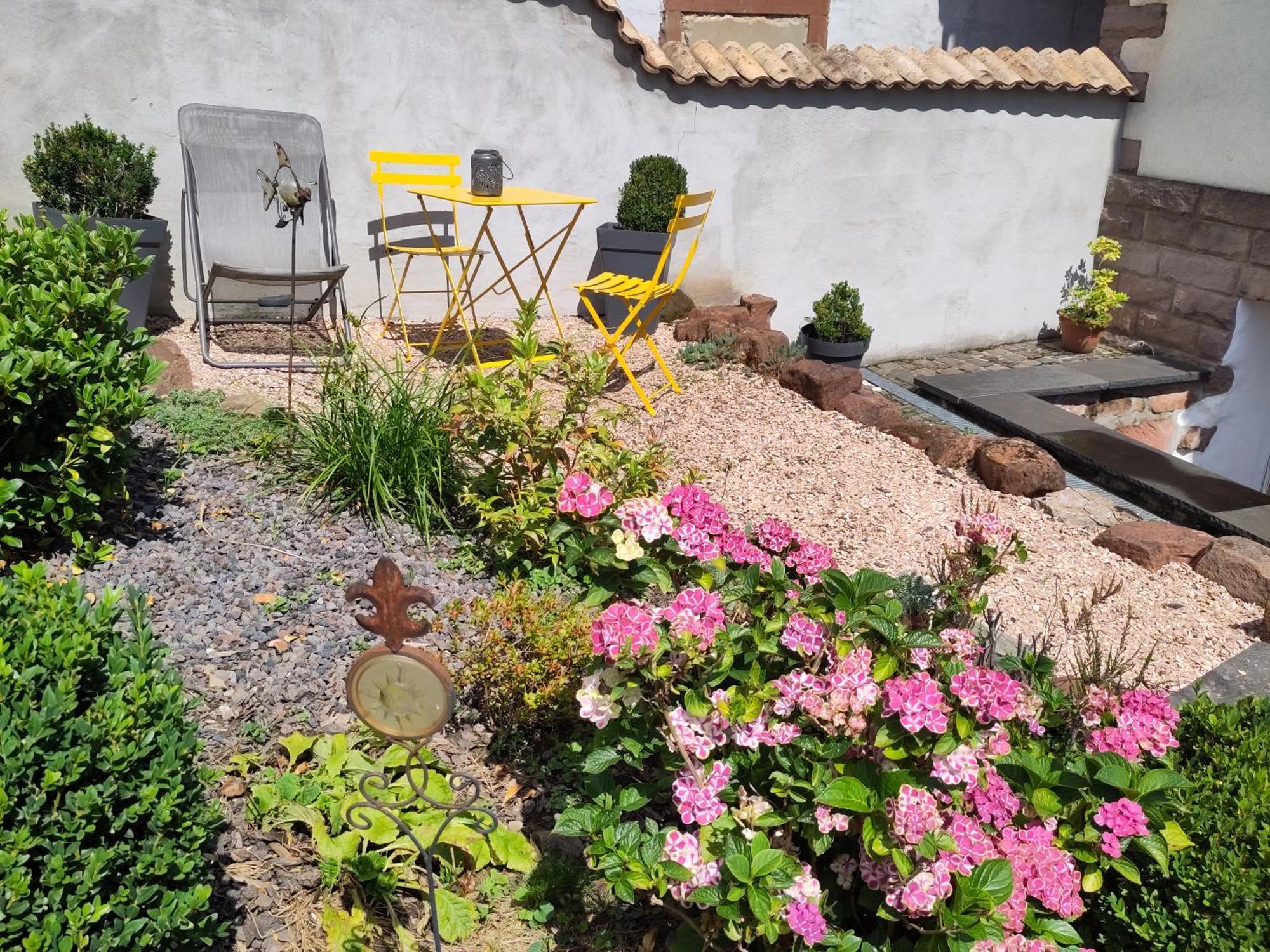Casa Viva - Separate, Ruhig Gelegene Wohnung Quierschied Екстериор снимка